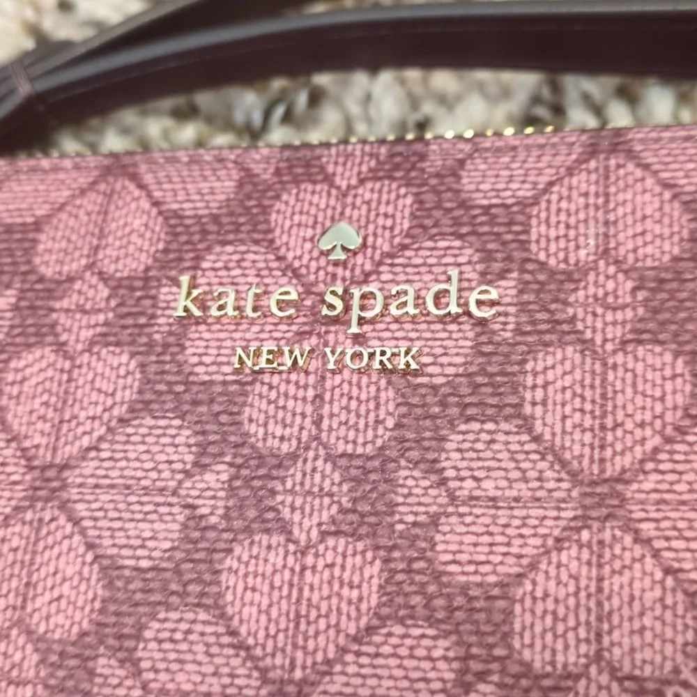 Kate Spade Lucy small floral grenache Spade logo zip wristlet wallet - Picture 4 of 11